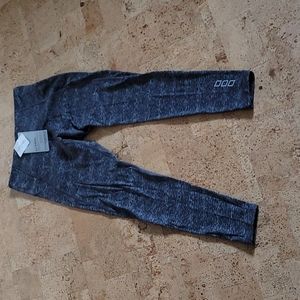 Brand new with tags Lorna Jane winter thermal F/L tight